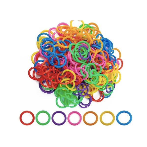 Дали заштитата на пластична книга со лабави листови со кружен облик од директна сончева светлина го забавува нејзиното стареење?